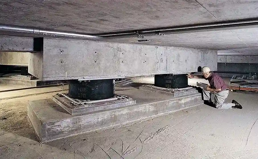 Diseño de Aislación Sísmica de Base en Calama